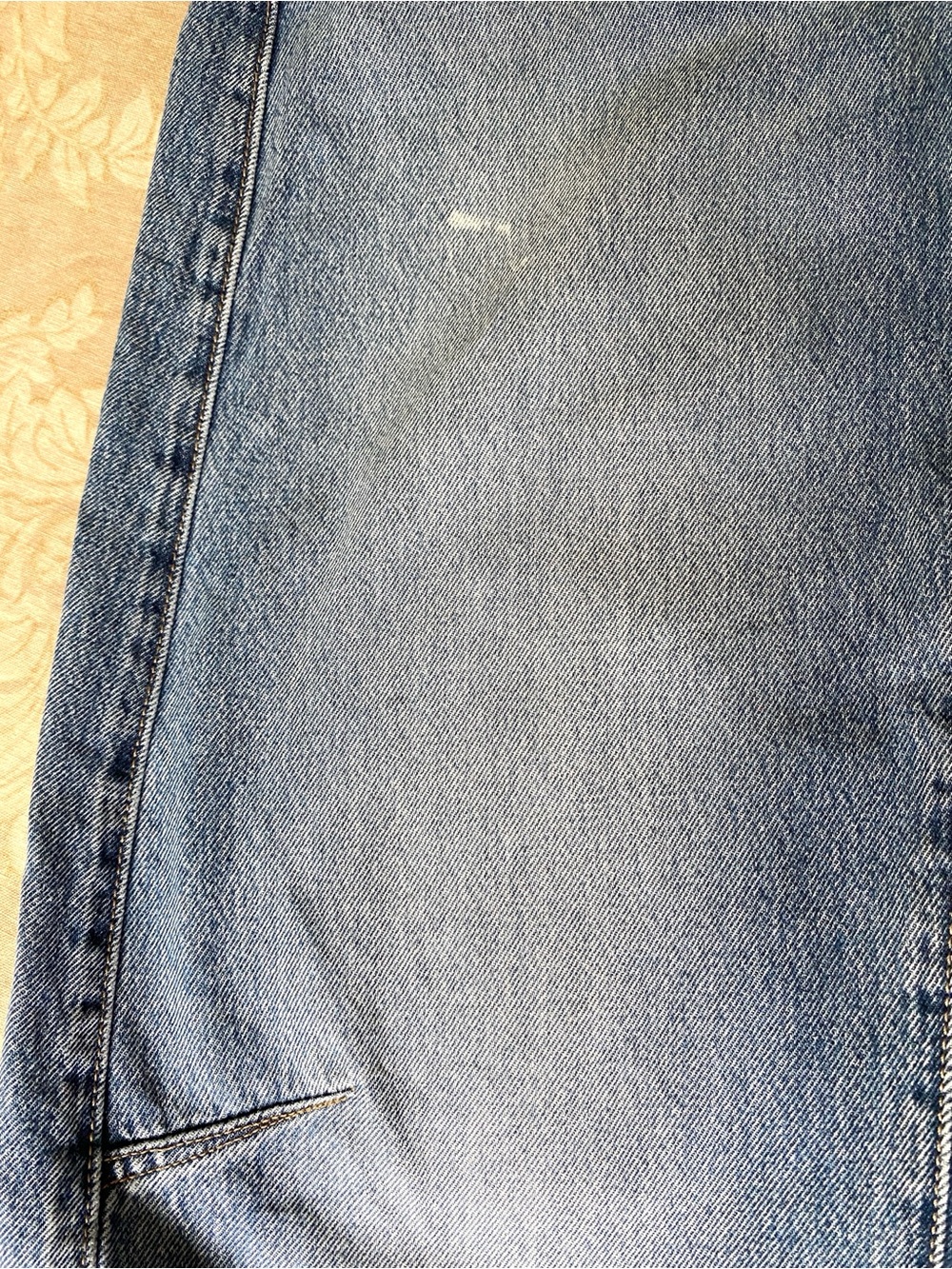 Levi’s Cinch Barrel Jeans Wide Leg Medium Wash Light Distress Fading Size 26 - Picture 14 of 16